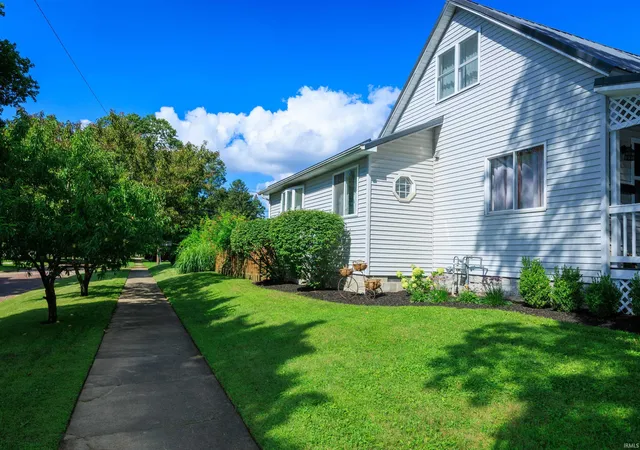 Photo 2 of Sale Pending at 300 E New St, Attica, IN 47918 | MLS# 202633438 | Listing updated on 2026-09-11