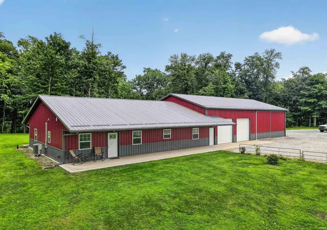 Photo 3 of Sale Pending at 9560 W Chapel Rd, Andrews, IN 46702 | MLS# 202633451 | Listing updated on 2026-09-30