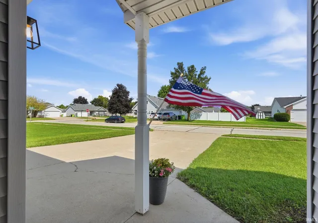 Photo 4 of Sale Pending at 2022 Stoney Hurst Bnd, Huntington, IN 46750 | MLS# 202633639 | Listing updated on 2026-08-22