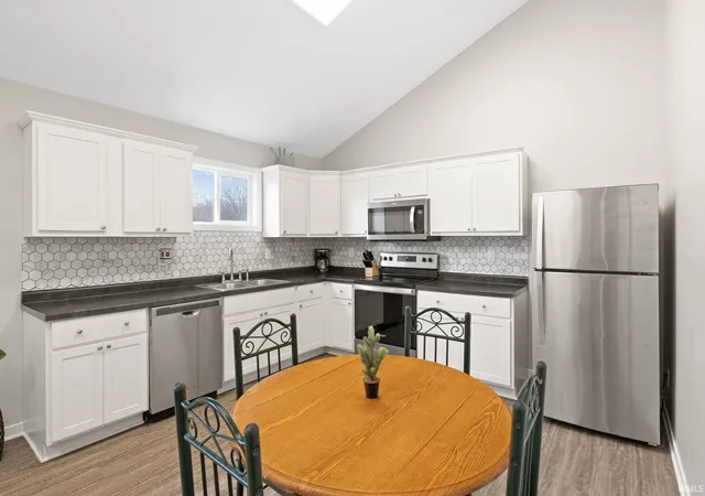 Photo 5 of Manufactured home for sale at 611 S Harrison St, Alexandria, IN 46001 | MLS# 202635722 | Listing updated on 2026-08-31