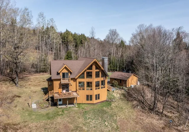Photo 3 of Single family home for sale at 1117 Moulton Ln, Stowe, VT 05672 | MLS# 5086488 | Listing updated on 2026-09-28