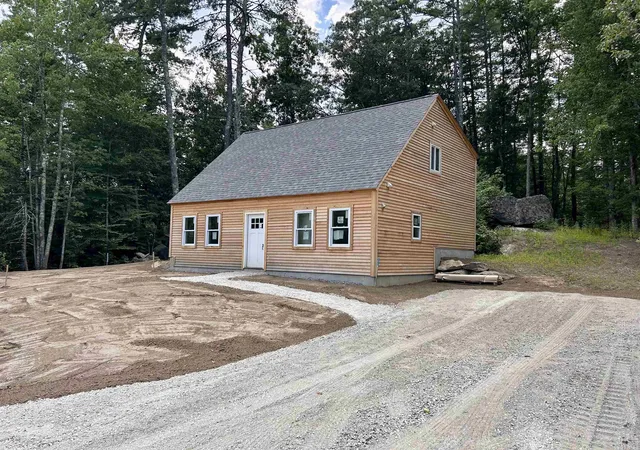 36th image of 92 Long Shores Dr, Barrington, NH 03825 | MLS# 5100965