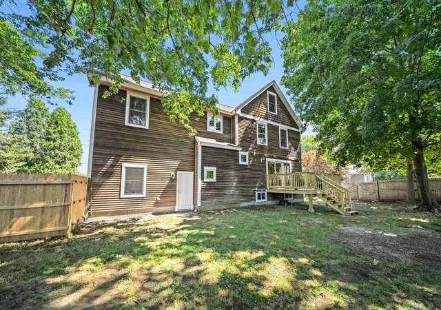 3rd image of 24 Wentworth Ter, Dover, NH 03820 | MLS# 5104151