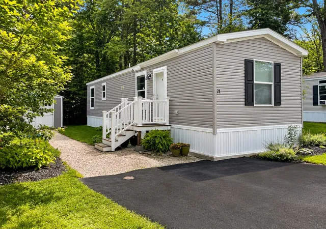 1st image of 21 Parker Ave, Raymond, NH 03077 | MLS# 5104517