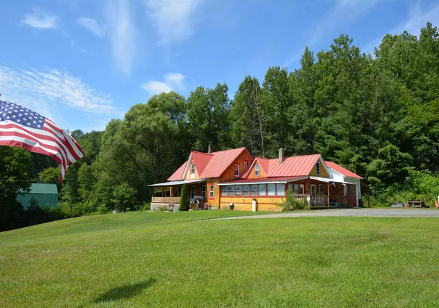 1st image of 96 Mill St, North Hartland, VT 05052 | MLS# 5105791