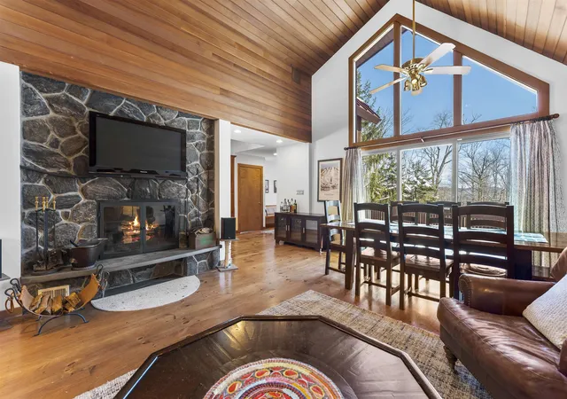 Photo 4 of Single family home for sale at 11 Round Tree Rd, Winhall, VT 05340 | MLS# 5107395 | Listing updated on 2026-08-30