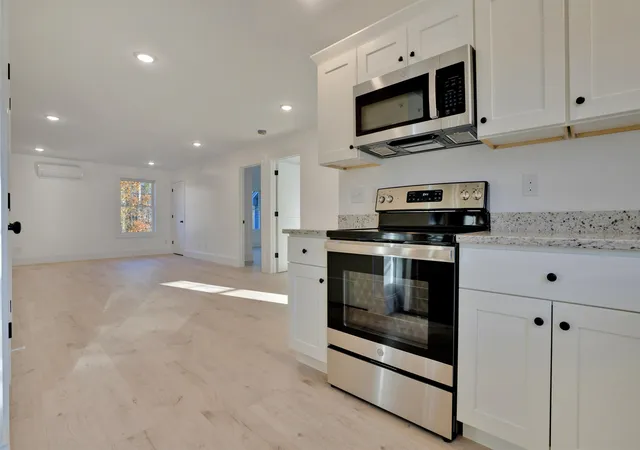 8th image of 8 Cape Coral Wy #A, Rochester, NH 03867 | MLS# 5107397