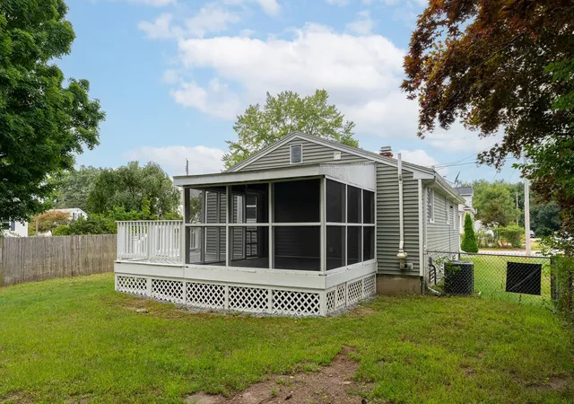 Photo 3 of Sale Pending at 12 Hutchinson St, Nashua, NH 03064 | MLS# 5107398 | Listing updated on 2026-09-07