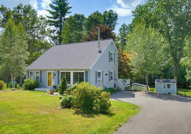 Photo 3 of Sale Pending at 176 Exeter Rd, Newmarket, NH 03857 | MLS# 5107400 | Listing updated on 2026-09-07