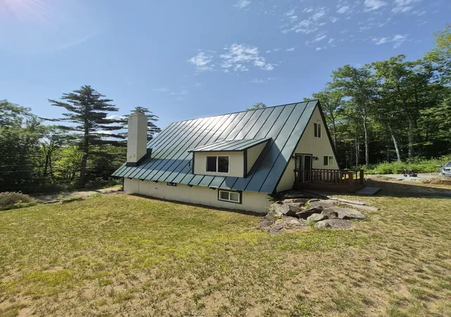 Photo 3 of Sale Pending at 166 Hanover Dr, Haverhill, NH 03785 | MLS# 5107403 | Listing updated on 2026-09-04