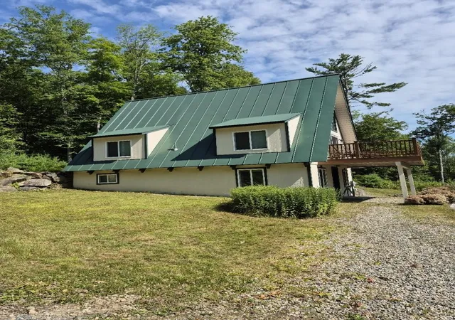 Photo 3 of Sale Pending at 166 Hanover Dr, Haverhill, NH 03785 | MLS# 5107403 | Listing updated on 2026-09-04
