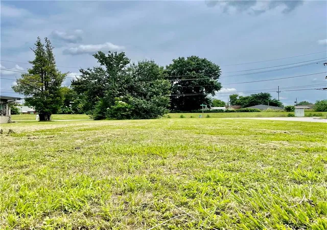 2nd image of 1200 Aycock St, Arabi, LA 70032 | MLS# 2449985