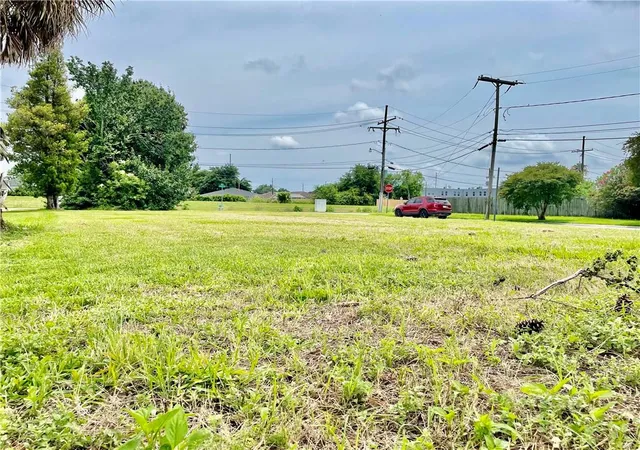 3rd image of 1200 Aycock St, Arabi, LA 70032 | MLS# 2449985