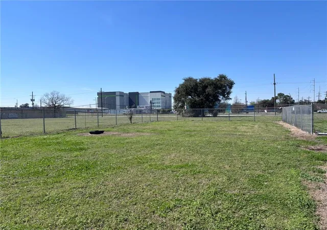 Photo 3 of Land for sale at 37841 Marigny St, New Orleans, LA 70122 | MLS# 2467398 | Listing updated on 2026-08-26