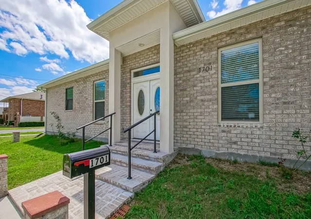 Photo 2 of Single family home for sale at 1701 Roosevelt Blvd, Kenner, LA 70062 | MLS# 2496764 | Listing updated on 2026-08-22