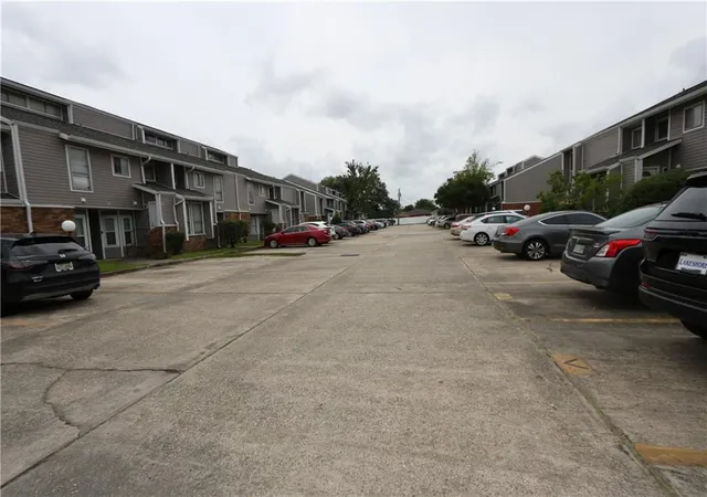 2nd image of 185 Avant Garde Cir, Kenner, LA 70065