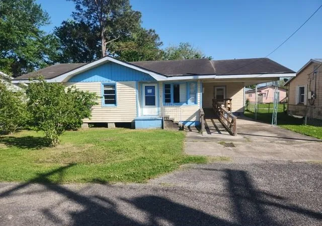 Photo 1 of Single family home for sale at 805 Dr Martin Luther King, Napoleonville, LA 70390 | MLS# 2501530 | Listing updated on 2026-09-24
