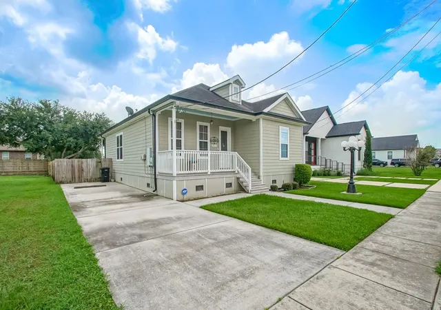2nd image of 2217 Angela Ave, Arabi, LA 70032 | MLS# 2504874