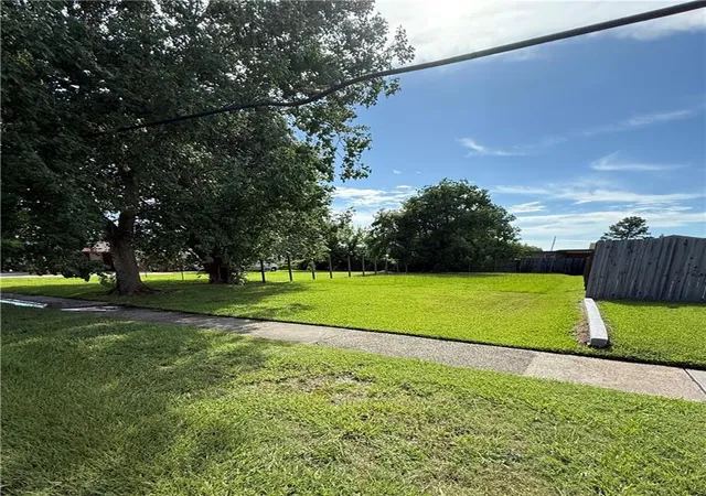 Photo 2 of Land for sale at 308 Chalmette Ave, Chalmette, LA 70043 | MLS# 2510873 | Listing updated on 2026-08-07