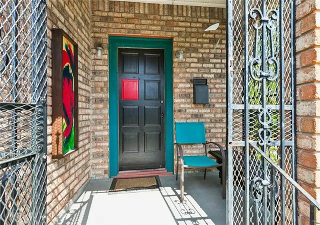 Photo 3 of Single family home for sale at 5240 Burgundy St, New Orleans, LA 70117 | MLS# 2512394 | Listing updated on 2026-08-23