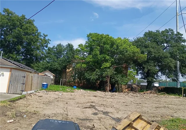 Photo 1 of Land for sale at 3007 St Anthony Ave, New Orleans, LA 70122 | MLS# 2515163 | Listing updated on 2026-08-19