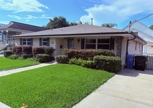 Photo 1 of Single family home for sale at 401 Stafford Pl, New Orleans, LA 70124 | MLS# 2515685 | Listing updated on 2026-08-07