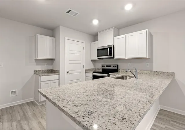 Photo 3 of Sale Pending at 407 Holmes Blvd, Terrytown, LA 70056 | MLS# 2516027 | Listing updated on 2026-08-18