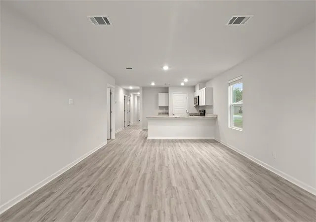 Photo 4 of Sale Pending at 407 Holmes Blvd, Terrytown, LA 70056 | MLS# 2516027 | Listing updated on 2026-08-18