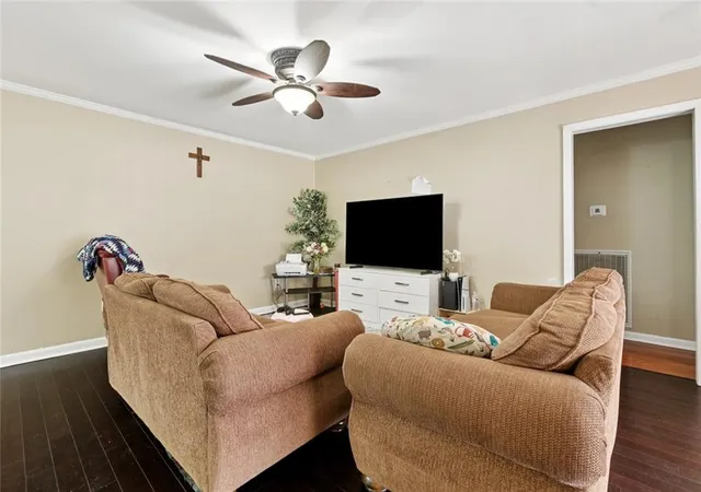 Photo 3 of Single family home for sale at 1129 Papworth Ave, Metairie, LA 70005 | MLS# 2516305 | Listing updated on 2026-08-23