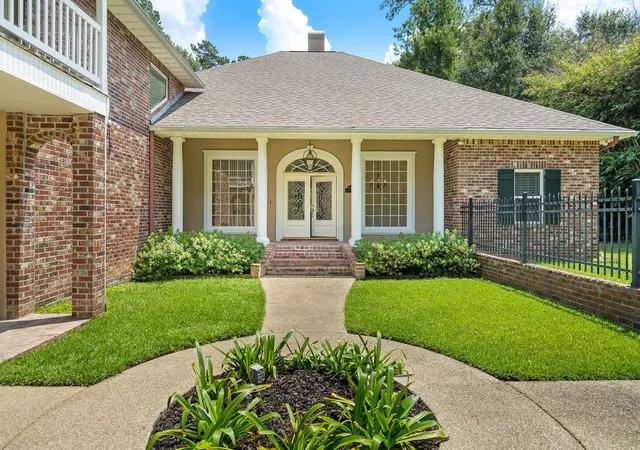 Photo 3 of Single family home for sale at 605 Old Landing Rd, Covington, LA 70433 | MLS# 2515892 | Listing updated on 2026-08-12