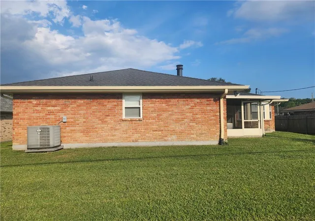 Photo 2 of Single family home for sale at 135 Dunleith Dr, Destrehan, LA 70047 | MLS# 2517276 | Listing updated on 2026-08-26
