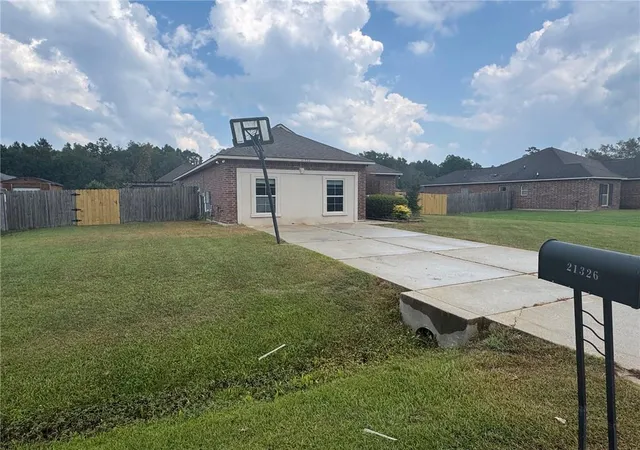 Photo 2 of Single family home for sale at 21326 Beau Chateau Blvd, Ponchatoula, LA 70454 | MLS# 2516659 | Listing updated on 2026-08-12
