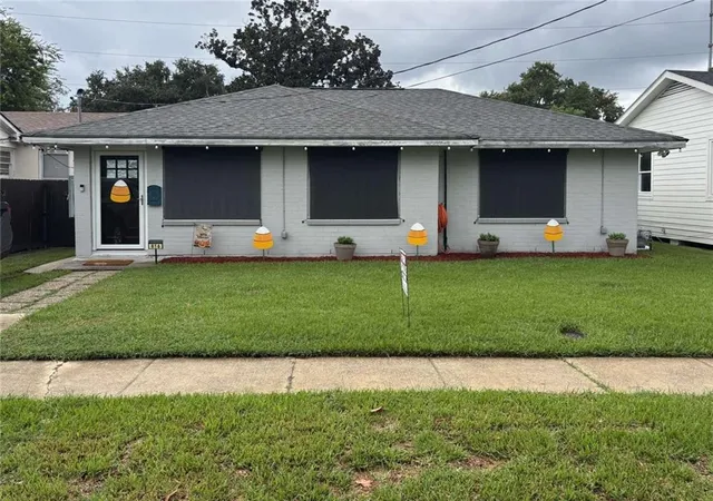 Photo 3 of Single family home for sale at 816 Manson Ave, Metairie, LA 70001 | MLS# 2523473 | Listing updated on 2026-08-19