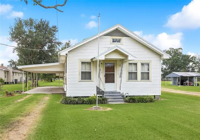 Single family home for sale at 15733 River Road Road, Hahnville, LA 70057 | MLS# 2522093