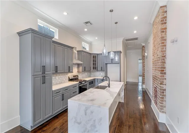 Photo 4 of Sale Pending at 2020 Mandeville St, New Orleans, LA 70117 | MLS# 2525525 | Listing updated on 2026-08-24