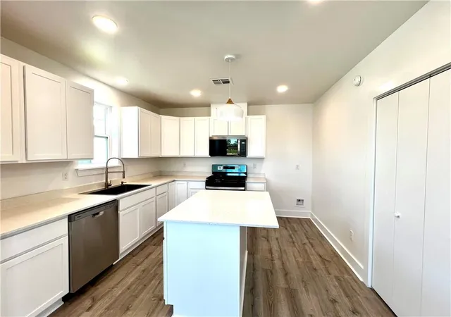 Photo 3 of Single family home for sale at 2809 Live Oak Dr, Terrytown, LA 70056 | MLS# 2525185 | Listing updated on 2026-08-17