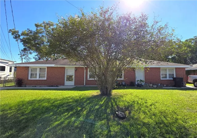 Photo 2 of Multi family home for sale at 103 (a & B) Live Oak Dr, Belle Chasse, LA 70037 | MLS# 2526301 | Listing updated on 2026-08-10