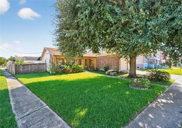 Photo 2 of Single family home for sale at 3101 Primwood Dr, Harvey, LA 70058 | MLS# 2529015 | Listing updated on 2026-08-17