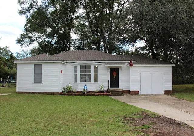Single family home for sale at 120 Tulane Ave, Independence, LA 70443 | MLS# 2529689
