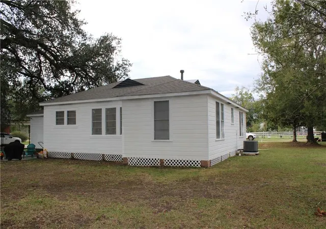 Photo 4 of Single family home for sale at 120 Tulane Ave, Independence, LA 70443 | MLS# 2529689 | Listing updated on 2026-08-18