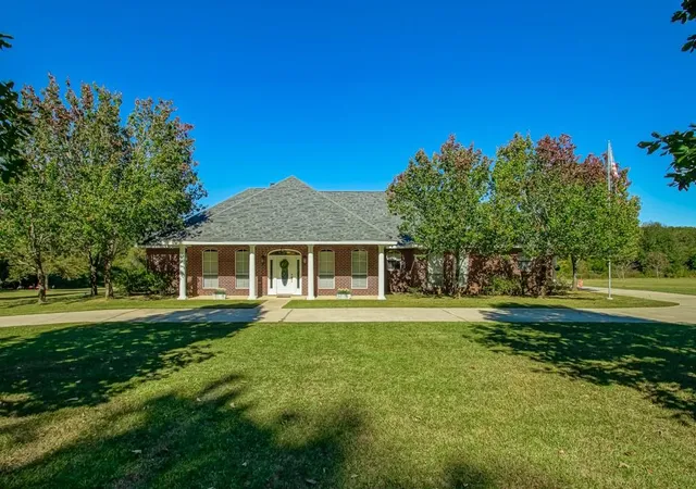 Photo 2 of Single family home for sale at 102 Secretariat Ct, Bush, LA 70431 | MLS# 2529283 | Listing updated on 2026-08-20