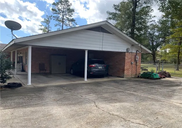 Photo 4 of Single family home for sale at 41267 Yokum Rd, Ponchatoula, LA 70454 | MLS# 2530269 | Listing updated on 2026-08-10