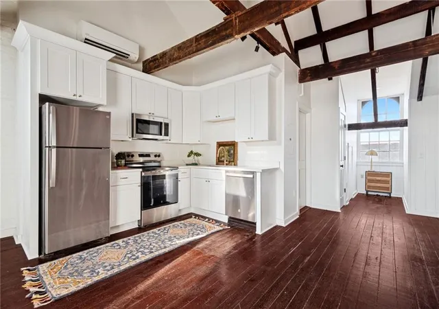Listing Photo 4 - Condo for sale in building located at 524 Governor Nicholls St, New Orleans, LA 70116 - Unit #401
