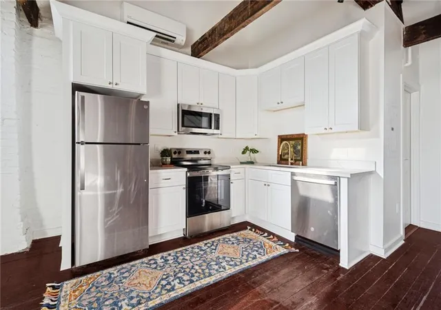 Listing Photo 5 - Condo for sale in building located at 524 Governor Nicholls St, New Orleans, LA 70116 - Unit #401