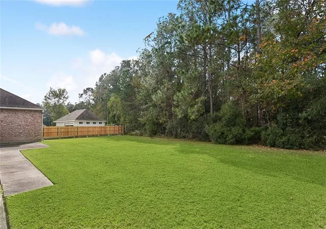 Photo 31 of Sale Pending at 2022 Hampshire Dr, Slidell, LA 70461 | MLS# 2532417 | Listing updated on 2026-08-26