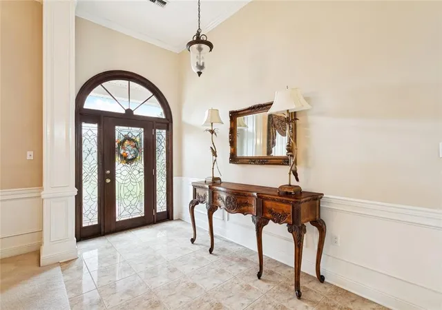 Photo 3 of Sale Pending at 2022 Hampshire Dr, Slidell, LA 70461 | MLS# 2532417 | Listing updated on 2026-08-26
