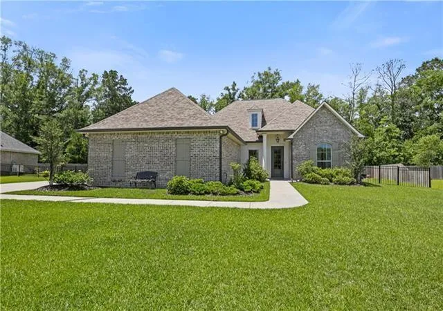 Photo 1 of Single family home for sale at 343 Saw Grass Loop, Covington, LA 70435 | MLS# 2532598 | Listing updated on 2026-08-17
