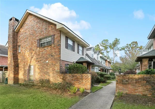 Photo 2 of Condo for sale at 29 Brandon Hall Dr #D, Destrehan, LA 70047 | MLS# 2533544 | Listing updated on 2026-08-12