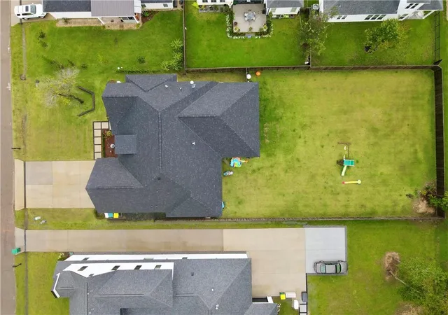 Photo 2 of Single family home for sale at 5009 Twin River Pl, Covington, LA 70433 | MLS# 2537474 | Listing updated on 2026-08-20