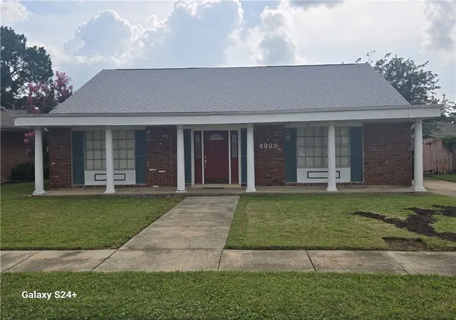 Photo 1 of Sale Pending at 4928 Robin Hood Dr, New Orleans, LA 70128 | MLS# 2539084 | Listing updated on 2026-08-11